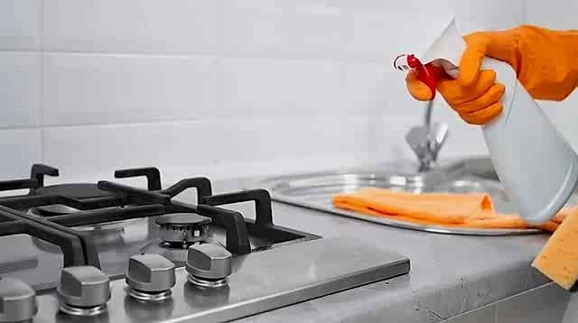 Как отмыть газовую плиту от жира?